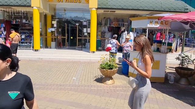 Сочи_Адлер .торговый центр.рынок .