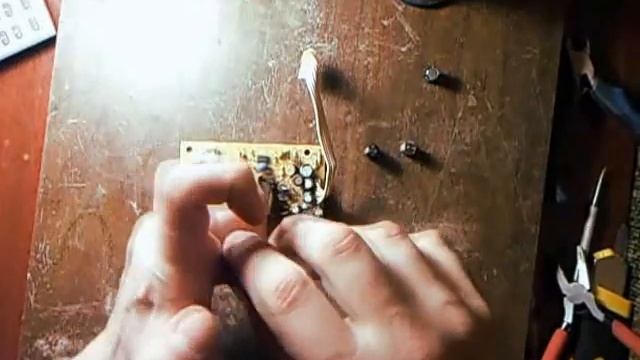 Ремонт тюнера[Замена конденсаторов] digital box(orton/globo/Q-SAT/Tiger/IPSat/Locus)4100с[ALI3329C] смотреть онлайн