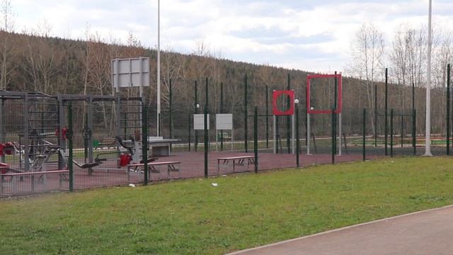 Польза или вред? Покраска лавочек в сквере Кирова смотреть онлайн