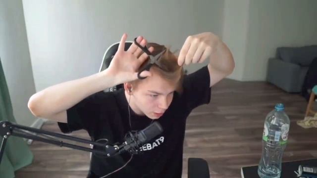 Фруктозка забулила Строго Режет волосы смотреть онлайн