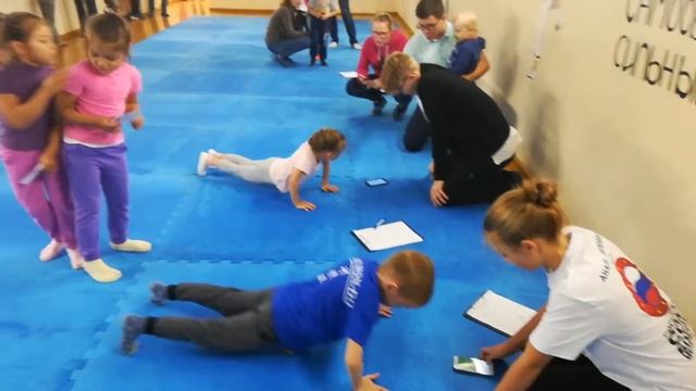 "Осенний марафон" турнир по ОФП смотреть онлайн