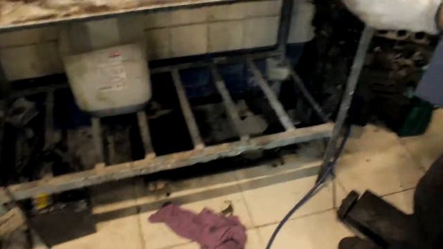 MITSUBISHI PAJERO SPORT 2014г дизель 2,5 литра АКПП Белый дым из выхлопной трубы.ремонт. смотреть онлайн