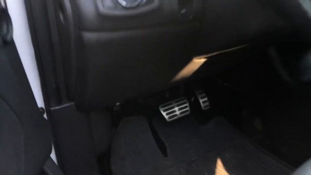 The fuse box location on a 2014 Ford Edge смотреть онлайн