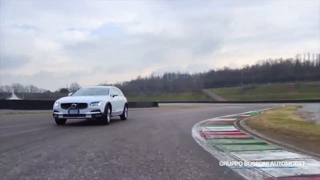 #DriveYou Vincenzo Regis presenta Nuova Volvo V90 Cross Country смотреть онлайн