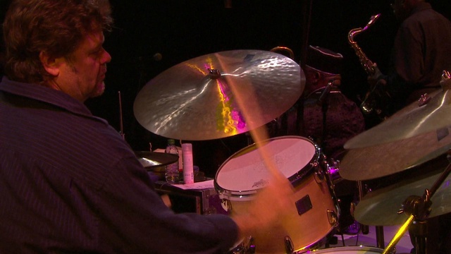 The Jazz Crusaders - Eleanor Rigby & Street Life - Live Jazz à Vienne смотреть онлайн