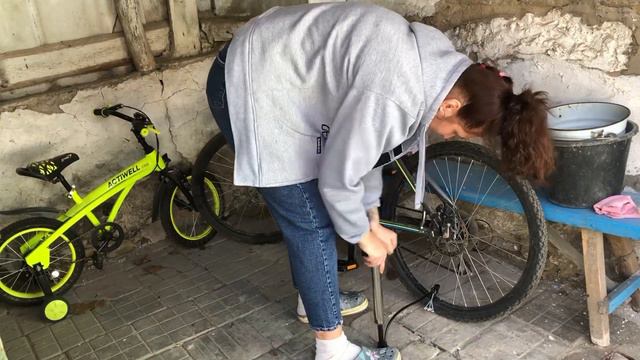 Покрасила ножки - стул, стол/ Непонятки с великом/ В фиксарайсе смотреть онлайн