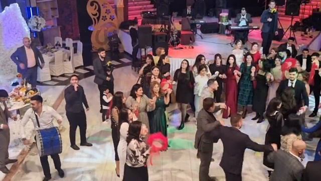 Зажигательно поет Шамилов Гусеин! Ресторан «Ресторан Сказка Востока 1001 Ночь» смотреть онлайн