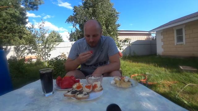 Мукбанг ЧЕРНАЯ ИКРА. Пробую впервые черную икру (челлендж). Понравилось ли? Кушаю на природе смотреть онлайн