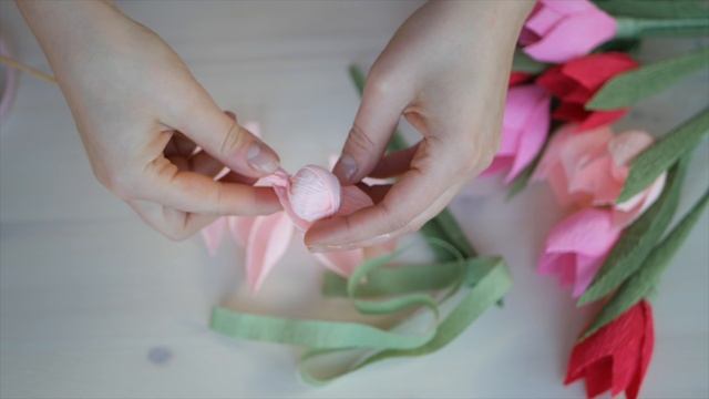 Tulips easy to make with children / Тюльпаны легко делать с детьми / DIY Tsvoric смотреть онлайн