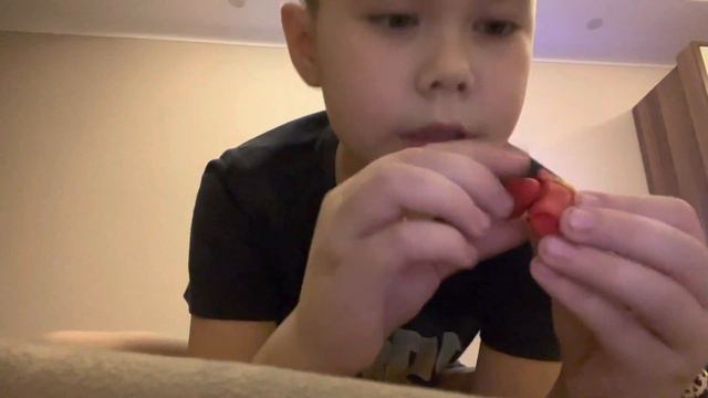 Как сделать попугая из пластилина￼ смотреть онлайн