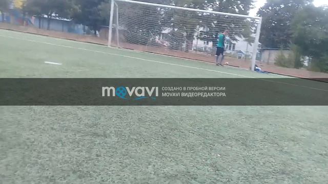 КТО ЗАБИВАЕТ МЕНЬШЕ ГОЛОВ СТАНОВИТСЯ НА ЖОПУ!!!!! смотреть онлайн