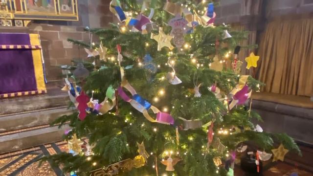 St Oswalds Church Christmas Trees смотреть онлайн