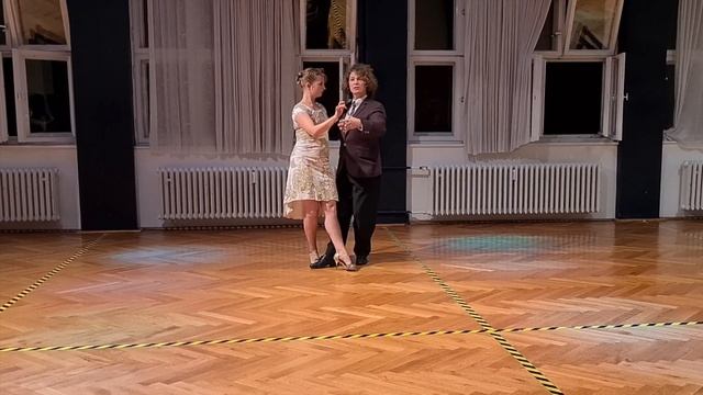 Tango Planeo / Walking & Absurd Rotations смотреть онлайн