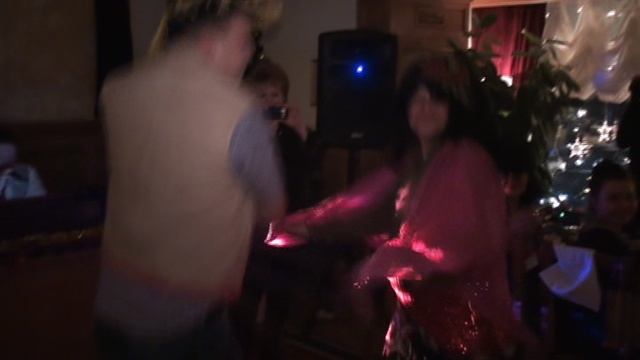 НОВОГОДНИЙ ТАНЦЕВАЛЬНЫЙ КОНКУРС - ЦЫГАНОЧКА - ЛУБЯНКА! смотреть онлайн