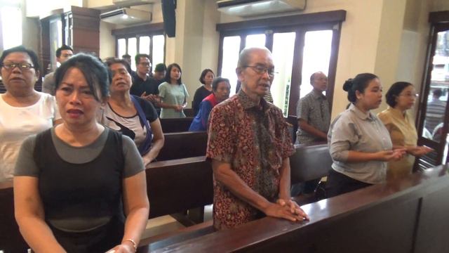 Bapa Kami. Misa Requiem utk bp Rochmana & ibu Elisabeth di grj St Yoseph Plg. смотреть онлайн