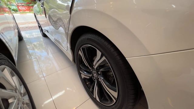 Nhập khẩu Thái Lan Honda Civic 1.5L 2016 đem lại cảm giác lái rất phê | Mr Cảnh 084.9544444 смотреть онлайн