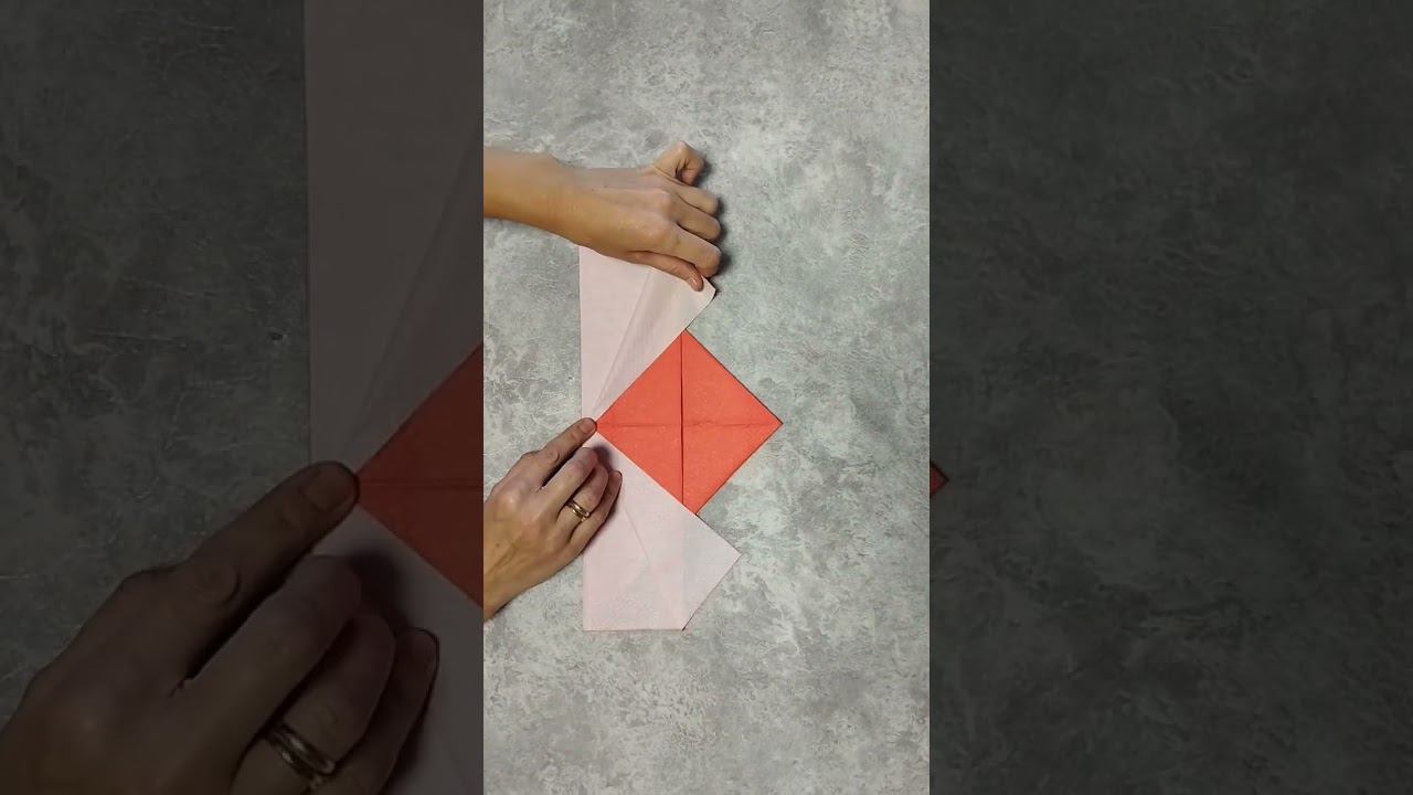 DIY How to fold napkins in the form of a maple leaf #diy #napkins #mapleleafrag #tablesetting смотреть онлайн