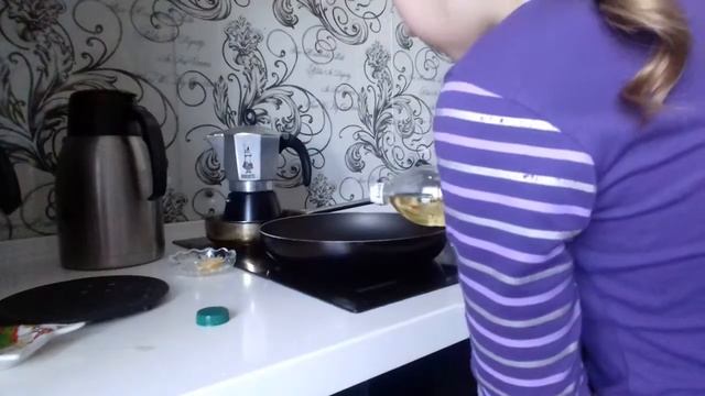 Как приготовить глазунью смотреть онлайн