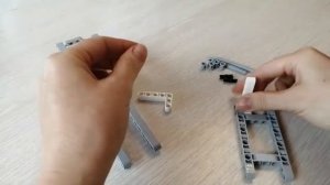 Как собрать простой подъемник на большом моторе Lego EV3 / Lifting things Lego EV3
