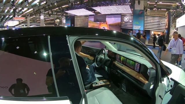 Honda e - электрическая игрушка или автомобиль будущего? смотреть онлайн