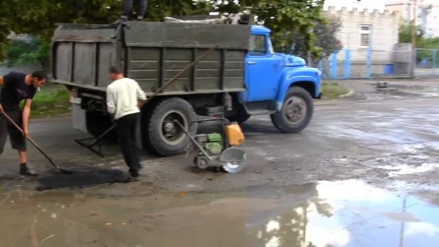 Товариство з обмеженою відповідальністю "ГРЕН ГРУП" кладуть асфальт 25.09.2018 місто Теплодар смотреть онлайн