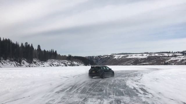 Taking My Ford Focus ST Drifting On An Ice Track For 2000 Subscribers!! смотреть онлайн