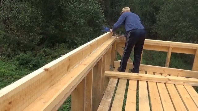Строим маленький каркасный дом на сваях, для проживания, своими руками (ч.15). Потолочное перекрыти смотреть онлайн