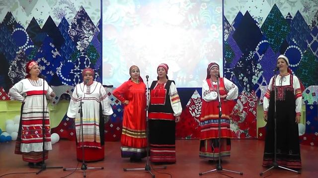"Из за горочки".Ансамбль русской песни "Кимовчанка". г.Климовск,Тульская область. смотреть онлайн