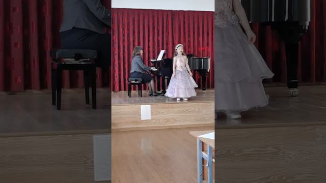 Зырянова Лада, 7 лет. Преподаватель ЗРК РФ Костикова Раиса Семёновна. 