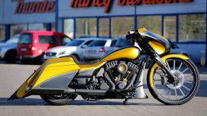 ⭐️ Harley Davidson Custom Street Glide Touring by Thunderbike -  Review