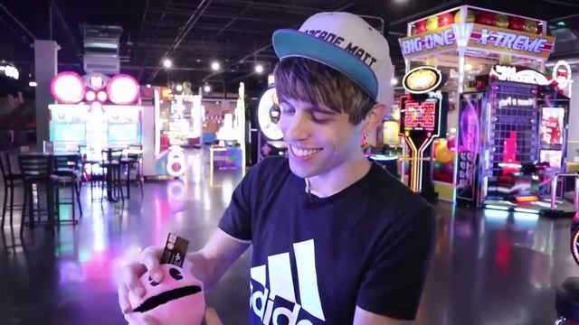 Arcades Hate When I do This! Ultimate Claw Machine Wins! смотреть онлайн