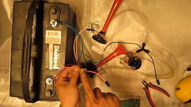 DIY: Install a Train Horn for Cars & How to wire a relay смотреть онлайн