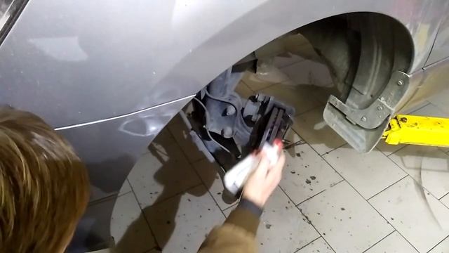 Улучшение работы тормозов. Обработка тормозных дисков микрокерамическим спреем WINDIGO