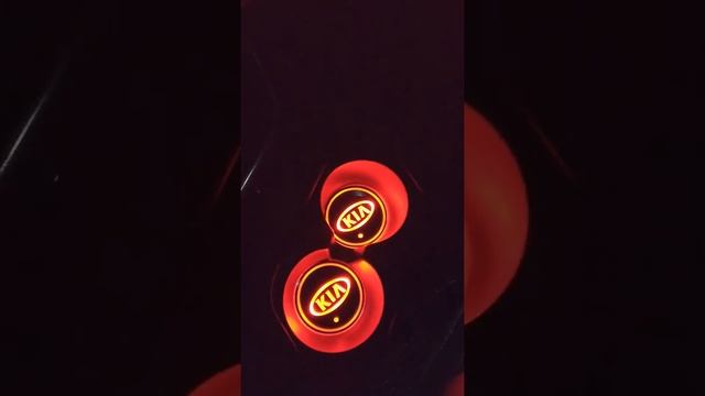 Светящиеся подстаканники KIA смотреть онлайн