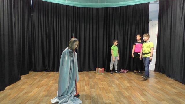 Маленький веселый актерский этюд на новогоднюю тему смотреть онлайн