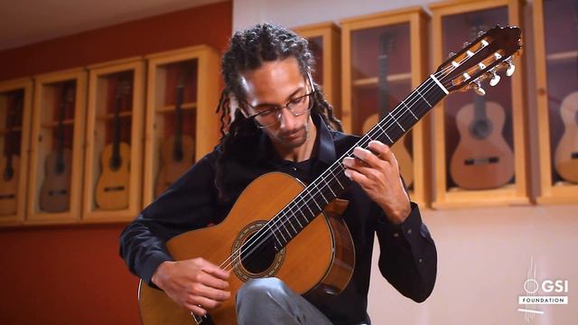 Isaac Albéniz' "Torre Bermeja" by Edison Pereyra on a 2022 Vicente Carrillo "Primera Especial" смотреть онлайн