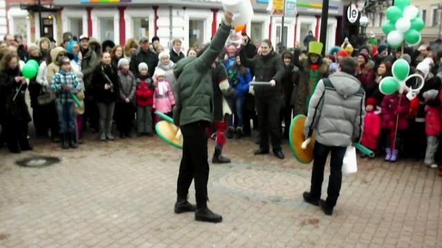 "Рыцарский турнир" на ирландском параде в честь дня св. Патрика в Нижнем Новгороде смотреть онлайн