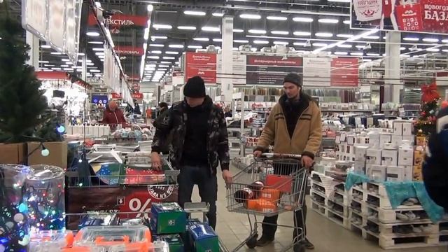 ПРАНК-БЕЗУМИЕ В ТЦ/ИНТЕРВЬЮ-РОМА НЕЧЕГО ТЕРЯТЬ! смотреть онлайн