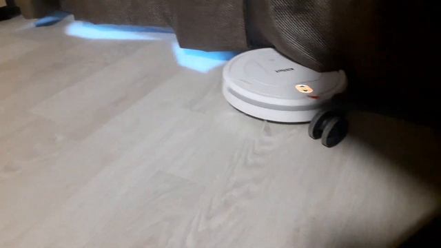 Обзор робот-пылесос Kitfort KT-531