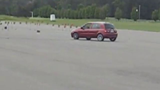 Motorkhana Renault Clio 1.4 смотреть онлайн
