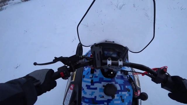 Как снегоход Стелс капитан 200 едет по плотному снегу | Stels капитан 200 | xmotors | Салехард смотреть онлайн