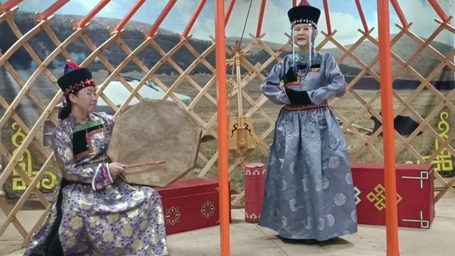 Цыдыпова Анна Александровна - Бурятская народная песня Ёхор смотреть онлайн