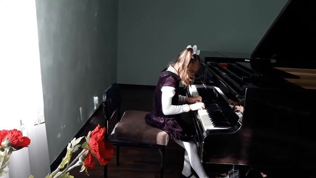 Сильченкова Ксения (7 лет) С. Майкапар "Сиротка" смотреть онлайн