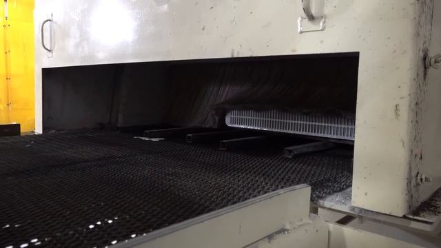 How a Custom Automotive Radiator is Made Brice Thomas Radiator Plant Tour смотреть онлайн