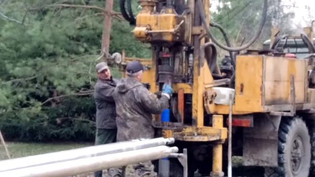 (73) Карантин на даче. Бурение скважины на воду смотреть онлайн