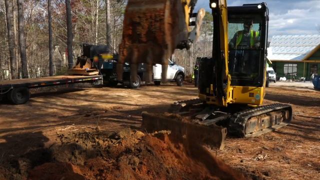 Cat® 303.5 CR Mini Excavator Customer Story – Sunshine Ridge, LLC (South Carolina, United States) смотреть онлайн