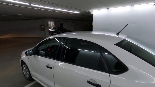 Volkswagen Polo V 1.6 MT (105 л.с.) 2011 смотреть онлайн