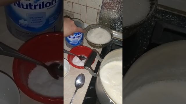 Ротвейлер Алматы. Первый прекорм для щенков Ротвейлера 18 дней! Рецепт.Варим кашу смотреть онлайн