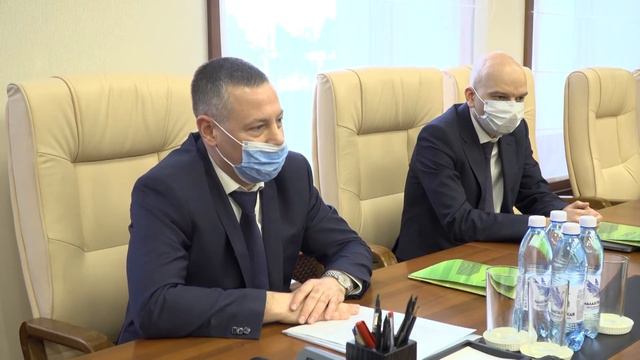 Перспективные для региона проекты обсудил глава региона Михаил Евраев с руководством Сбербанка смотреть онлайн