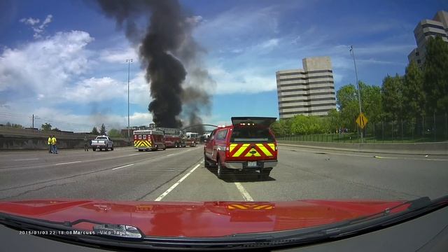 Massive Fuel Tanker Fire on I-25 Near Denver, Complete HD Fire Department Footage смотреть онлайн